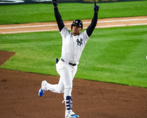 Juan Soto’s  homer sends  Yankees to their first World Series since 2009