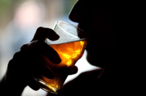 US top doctor calls for cancer warnings on alcohol