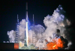 Blue Origin launches New Glenn rocket, the company’s first SpaceX contender