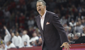 Calipari gets lukewarm response in return to Kentucky as Arkansas coach