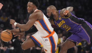 Knicks’ Anunoby leaves game against Lakers with sprained right foot