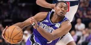 De’Aaron Fox traded to San Antonio Spurs in three-team blockbuster NBA trade
