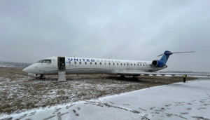 United Regional Jet slides off taxiway at an icy St. Louis Lambert Airport