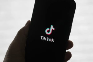 Apple and Google restore TikTok to their US app stores