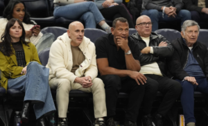Alex Rodriguez makes half-court shot, wins Bucknell student $10,000
