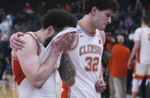 Number of perfect brackets down to nearly zero through Friday’s early March Madness games