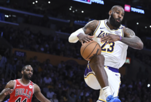 LeBron James returns from 7-game injury absence, and nothing else goes right in Lakers’ blowout loss