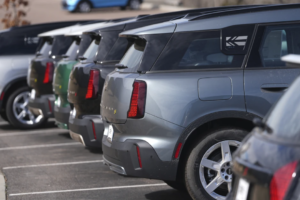 US consumers remained cautious about spending last month as inflation ticked higher