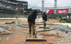 Fast-moving storm causes headache for White Sox grounds crew