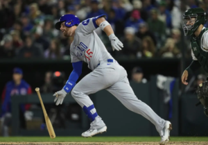 Carson Kelly becomes 1st Cubs player to hit for the cycle in 32 years