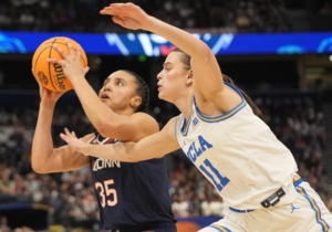 Azzi Fudd shines in her first national semifinal since 2022, helps lead UConn to women’s title game