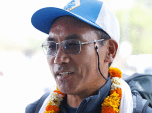 Renowned Sherpa Guide Set to Climb Mount Everest for a 31st Time, Aiming to Break His Own Record