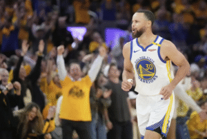 Stephen Curry heats up with Jimmy Butler out, scores 36 as Warriors beat Rockets 104-93 for 2-1 lead