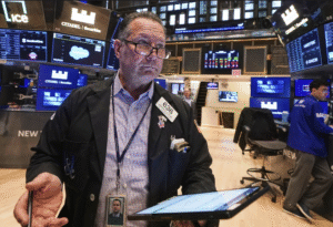 Wall Street Futures Slip Slightly Amid Quiet Trading