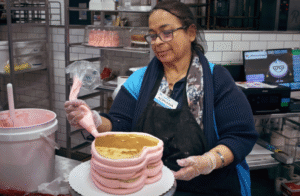 Walmart’s Cake Decorators Lead the Way in Hourly Store Wages