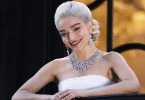 Rachel Zegler Wows Fans Outside Theater in Bold ‘Evita’ Staging
